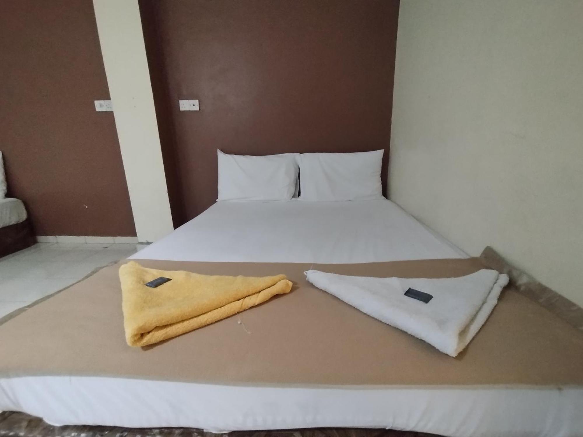 Sentosa Villa Hotel Klang Bagian luar foto
